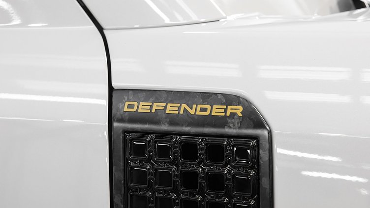 2026 Approved Land Rover Defender OCTA Borasco Grey OCTA P635 110 V8 Petrol