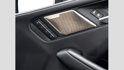 I-Pace 16