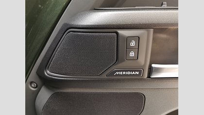 Defender 110 19