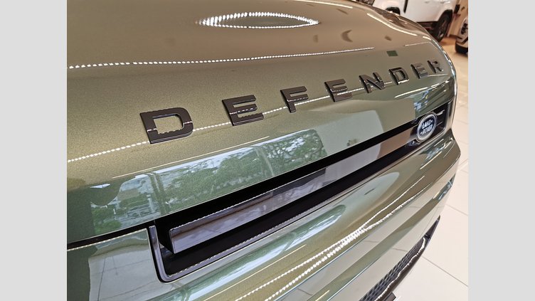 2025 認定中古車 Land Rover Defender 110 Woolstone Green 2.0L AJ200P Hi PHEV XダイナミックHSE　P300e