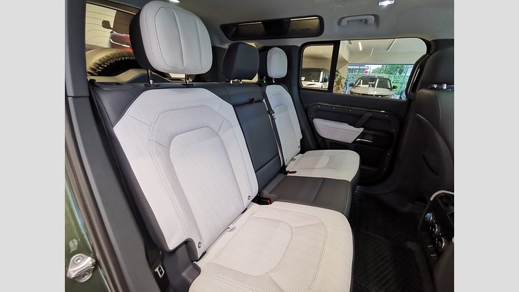 2025 認定中古車 Land Rover Defender 110 Woolstone Green 2.0L AJ200P Hi PHEV XダイナミックHSE　P300e