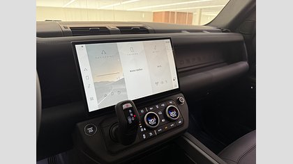 Defender 110 13