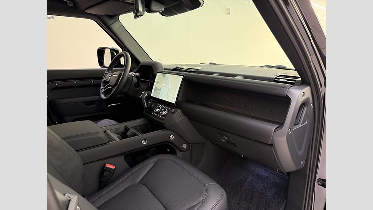 2026 Ny Land Rover Defender 110 Santorini Black Bensin Laddhybrid X-Dynamic SE
