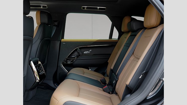 2026 Approved Land Rover Range Rover Sport Czarny Santorini Black D300 Diesel MHEV SWB Dynamic SE
