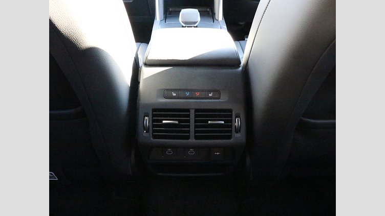 2025 認定中古車 Land Rover Discovery Sport フジホワイト P250（ガソリン） 標準ホイール Dynamic S