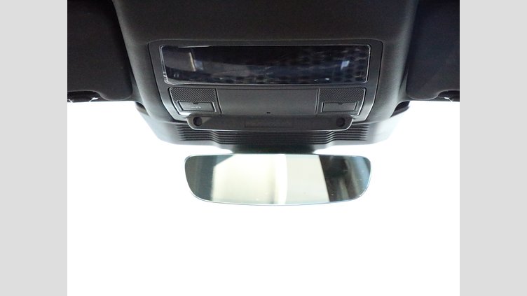 2025 認定中古車 Land Rover Discovery Sport フジホワイト P250（ガソリン） 標準ホイール Dynamic S