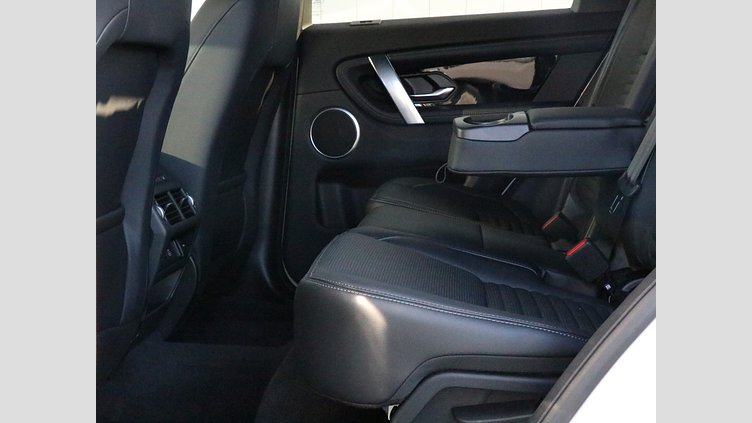 2025 認定中古車 Land Rover Discovery Sport フジホワイト P250（ガソリン） 標準ホイール Dynamic S