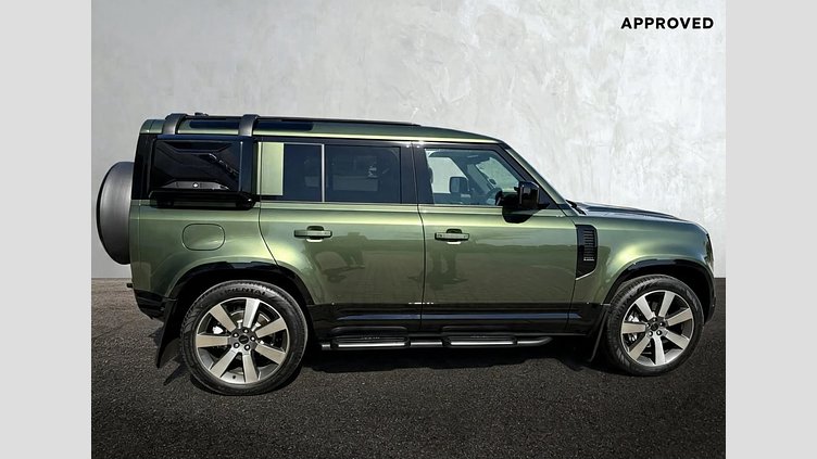 2026 Approved Land Rover Defender 110 Woolstone Green 3.0 i6 turbo diesel, 257 kW, 700 Nm, 0-100 km/h in 6,4 s, top speed up to 209 km/h AWD 3.0D 257KW D350 X-DYNAMIC
