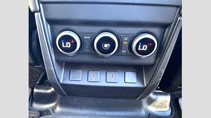 Defender 110 13