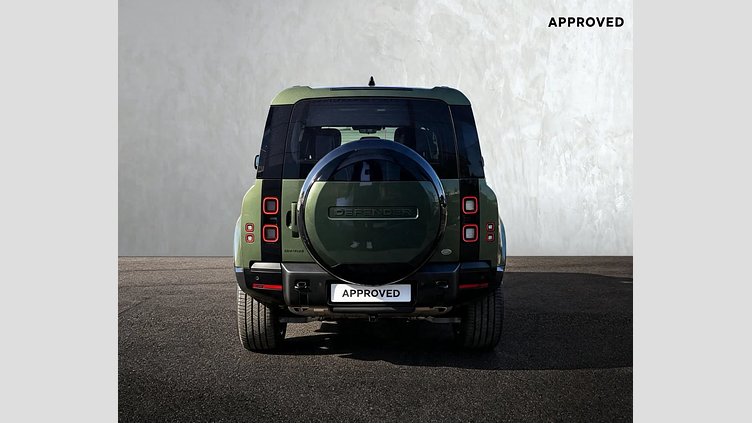 2026 Approved Land Rover Defender 110 Woolstone Green 3.0 i6 turbo diesel, 257 kW, 700 Nm, 0-100 km/h in 6,4 s, top speed up to 209 km/h AWD 3.0D 257KW D350 X-DYNAMIC