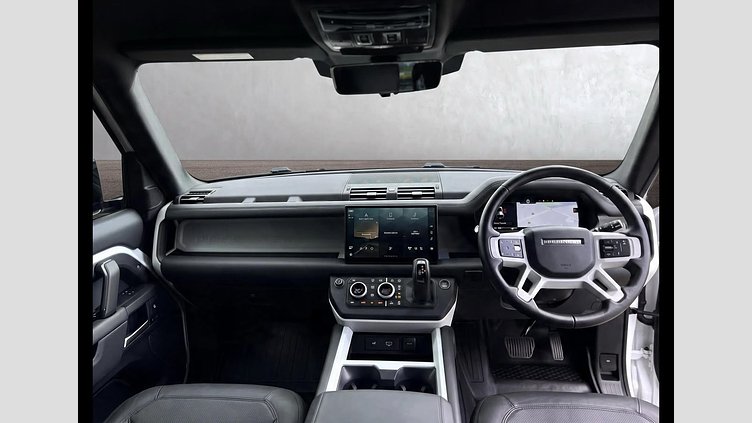 2025 Approved Land Rover Defender 110 Fuji White 3.0 turbo diesel i6, 257 kW and 700 Nm AWD 3.0D 257KW D350 X-DYNAMIC