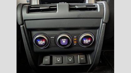 Defender 90 11