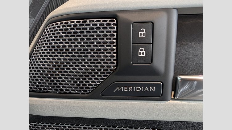 2021 認定中古車 Land Rover Defender 90 Eiger Grey 2.0 litre i4P Petrol HSE