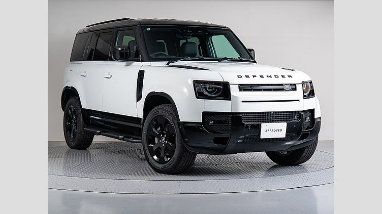 2025 認定中古車 Land Rover Defender 110 フジホワイト D350 ディーゼルマイルドハイブリッド X-Dynamic SE