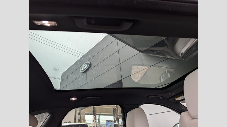 2023 認定中古車 Jaguar F-Pace Carpathian Grey 2.0 litre i4D​ R-Dynamic　SE