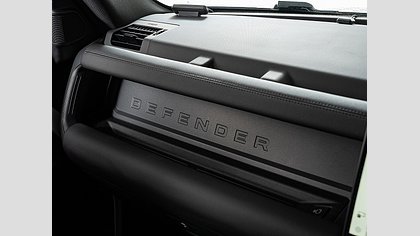 Defender 110 52