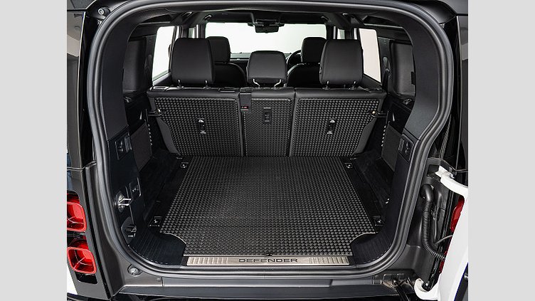 2025 認定中古車 Land Rover Defender 110 フジホワイト D350 ディーゼルマイルドハイブリッド X-Dynamic SE