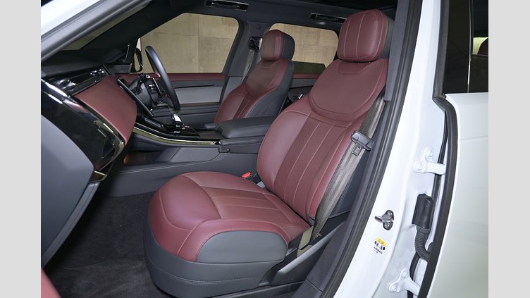 2025 認定中古車 Land Rover Range Rover Sport フジホワイト D300マイルドハイブリッド スタンダードホイールベース Dynamic HSE