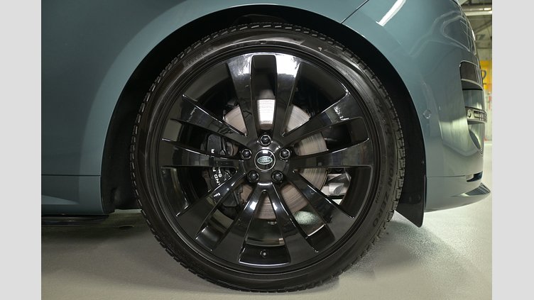 2023 認定中古車 Land Rover Range Rover Sport ジオラグリーン 3.0リッター6気筒400PSターボチャージドガソリンMHEV（オートマチック） FIRST EDITION