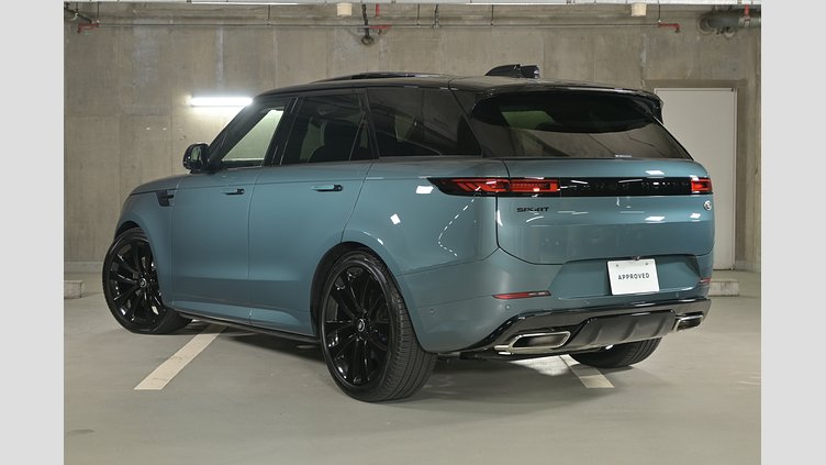 2023 認定中古車 Land Rover Range Rover Sport ジオラグリーン 3.0リッター6気筒400PSターボチャージドガソリンMHEV（オートマチック） FIRST EDITION