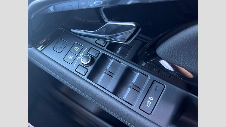 2021 認定中古車 Land Rover Range Rover Evoque ユーロンホワイト D200 AWD（オートマチック）MHEV R-DYNAMIC S