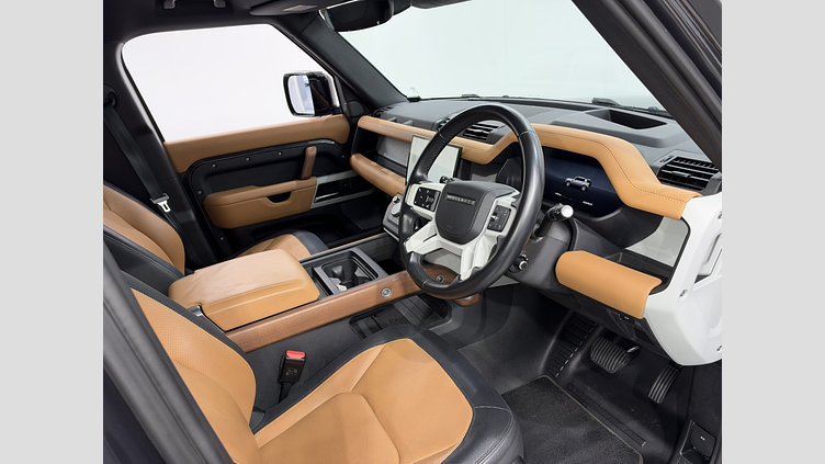 2023 認定中古車 Land Rover Defender 110 Carpathian Grey 3.0 litre i6D​ X-Dynamic　HSE　D300　７人乗り