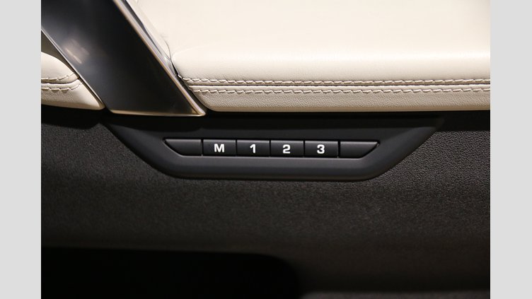 2024 認定中古車 Land Rover Discovery Sport Eiger Grey 1.5 litre i3 PHEV​ Dynamic HSE