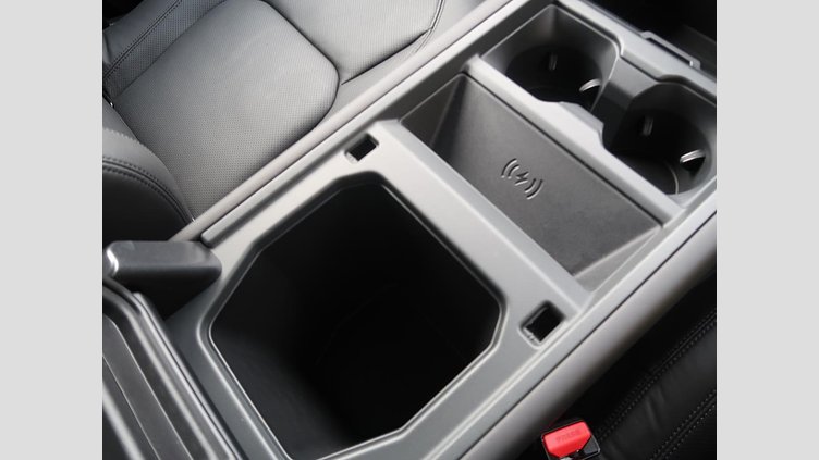 2025 認定中古車 Land Rover Defender 110 Santorini Black 3.0 litre i6D​ １１０Ｘ－ダイナミックＨＳＥ Ｄ３５０