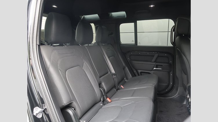 2025 認定中古車 Land Rover Defender 110 Santorini Black 3.0 litre i6D​ １１０Ｘ－ダイナミックＨＳＥ Ｄ３５０