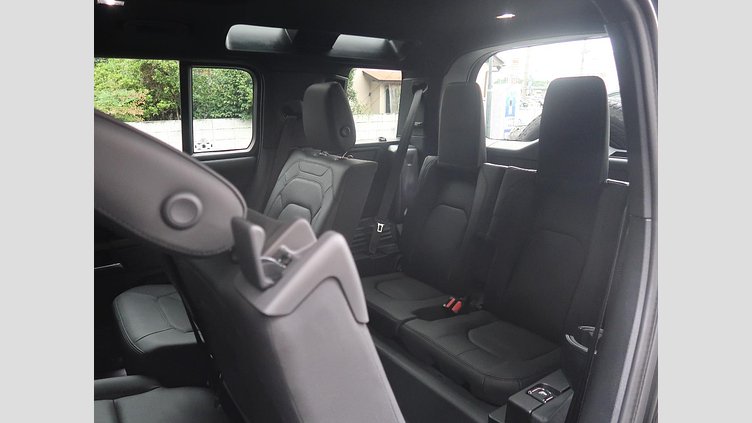 2025 認定中古車 Land Rover Defender 110 Santorini Black 3.0 litre i6D​ １１０Ｘ－ダイナミックＨＳＥ Ｄ３５０