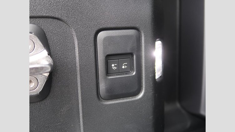2025 認定中古車 Land Rover Defender 110 Santorini Black 3.0 litre i6D​ １１０Ｘ－ダイナミックＨＳＥ Ｄ３５０