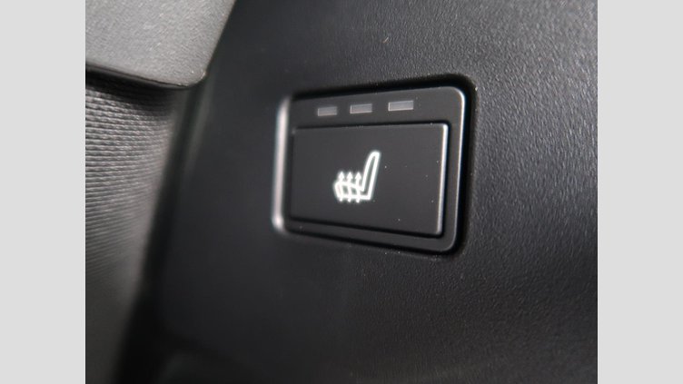 2025 認定中古車 Land Rover Defender 110 Santorini Black 3.0 litre i6D​ １１０Ｘ－ダイナミックＨＳＥ Ｄ３５０