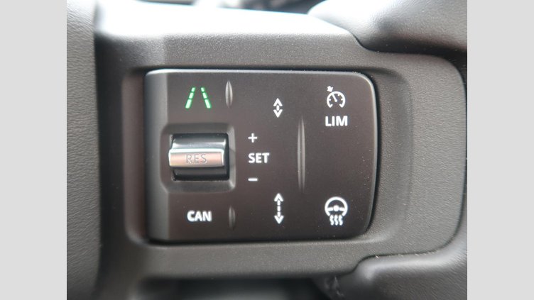 2025 認定中古車 Land Rover Defender 110 Santorini Black 3.0 litre i6D​ １１０Ｘ－ダイナミックＨＳＥ Ｄ３５０