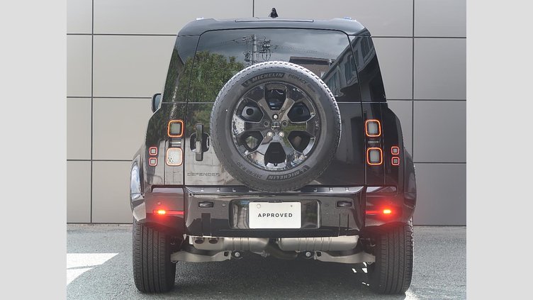 2025 認定中古車 Land Rover Defender 110 Santorini Black 3.0 litre i6D​ １１０Ｘ－ダイナミックＨＳＥ Ｄ３５０