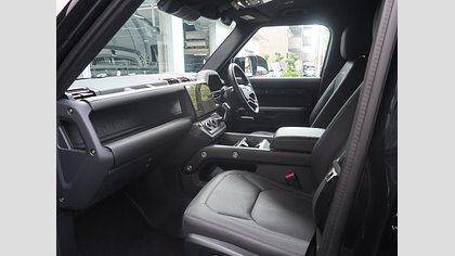 Defender 110 54