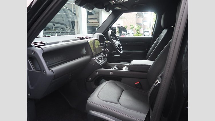 2025 認定中古車 Land Rover Defender 110 Santorini Black 3.0 litre i6D​ １１０Ｘ－ダイナミックＨＳＥ Ｄ３５０