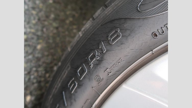 2019 認定中古車 Land Rover Range Rover Evoque ユーロンホワイト D180 S