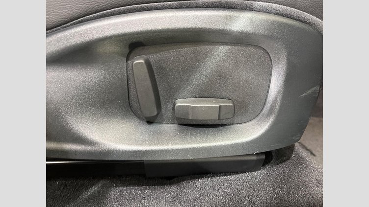 2018 認定中古車 Jaguar E-Pace フジ ホワイト D180 オートマチック全輪駆動 S