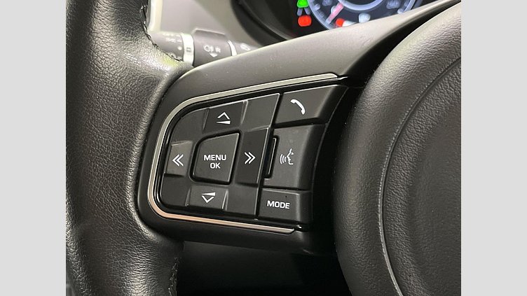 2018 認定中古車 Jaguar E-Pace フジ ホワイト D180 オートマチック全輪駆動 S