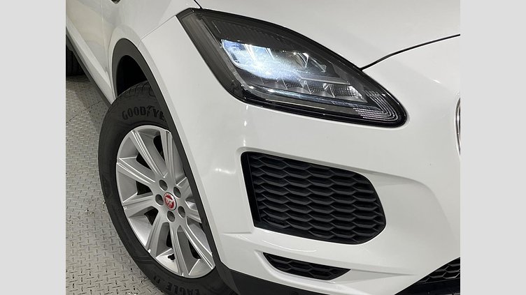 2018 認定中古車 Jaguar E-Pace フジ ホワイト D180 オートマチック全輪駆動 S