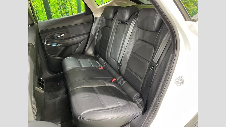 2018 認定中古車 Jaguar E-Pace フジ ホワイト D180 オートマチック全輪駆動 S
