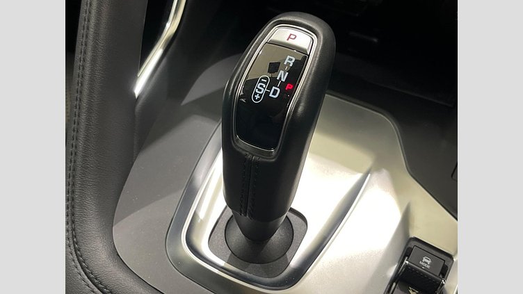 2018 認定中古車 Jaguar E-Pace フジ ホワイト D180 オートマチック全輪駆動 S