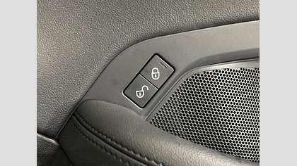 E-Pace 33