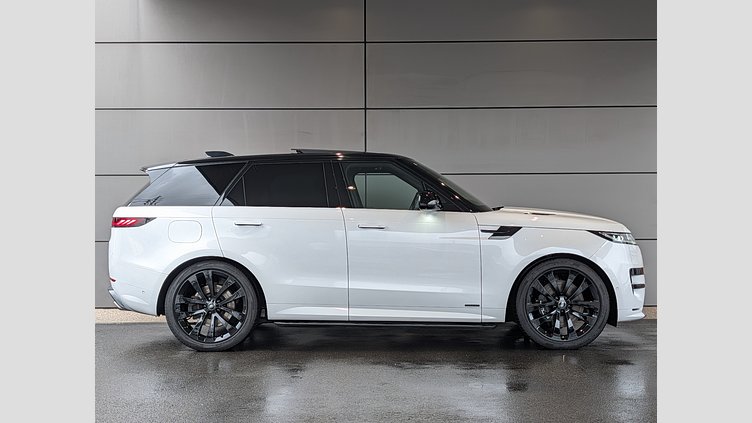 2024 認定中古車 Land Rover Range Rover Sport オストゥーニパールホワイト P550eプラグインハイブリッド（ガソリン） スタンダードホイールベース Autobiography
