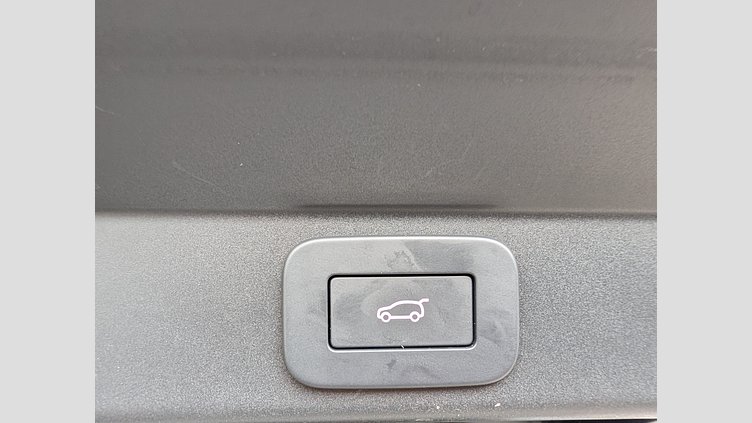 2024 認定中古車 Land Rover Range Rover Sport オストゥーニパールホワイト P550eプラグインハイブリッド（ガソリン） スタンダードホイールベース Autobiography