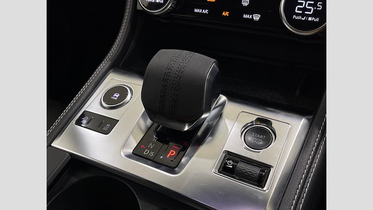2022 認定中古車 Jaguar F-Pace アイガーグレイ P250 AWD（オートマチック） R-DYNAMIC SE