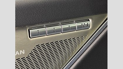 F-Pace 63