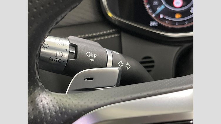 2022 認定中古車 Jaguar F-Pace アイガーグレイ P250 AWD（オートマチック） R-DYNAMIC SE