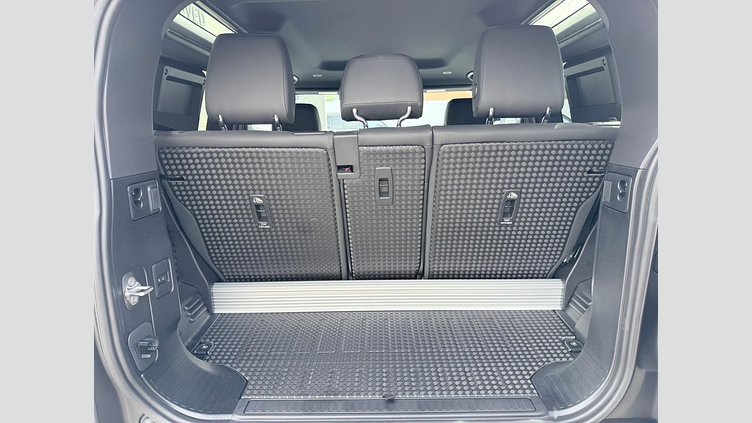 2023 認定中古車 Land Rover Defender 90 アイガーグレイ D300 AWD（AT） X-DYNAMIC SE