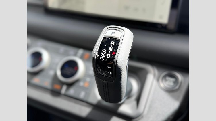 2023 認定中古車 Land Rover Defender 90 アイガーグレイ D300 AWD（AT） X-DYNAMIC SE